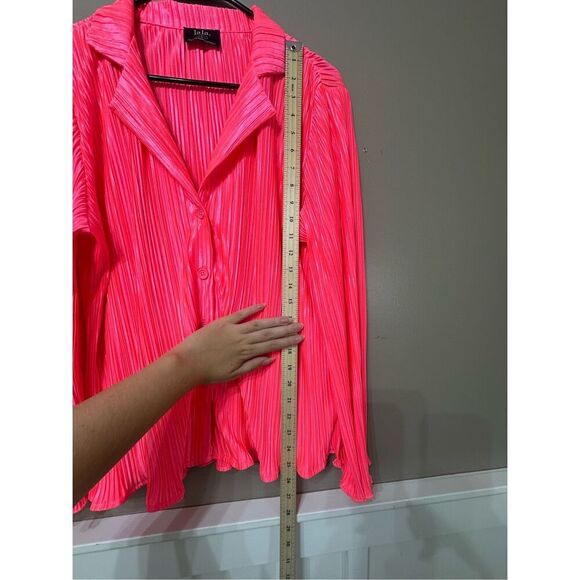 NWOT Dressed in LALA ORIGINAL Long Sleeve Electric Pink Plissé Set Women's Small - Picture 8 of 13